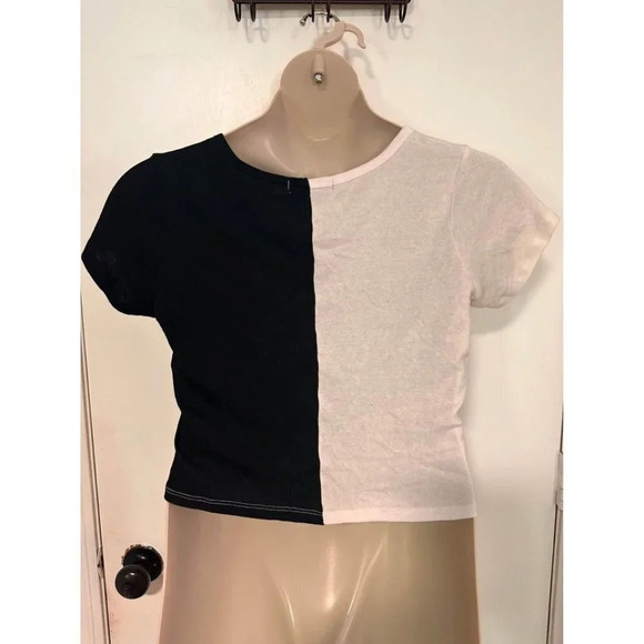 Color Block White & Black womens button top cherry embellished size XL #0722 - Picture 2 of 3